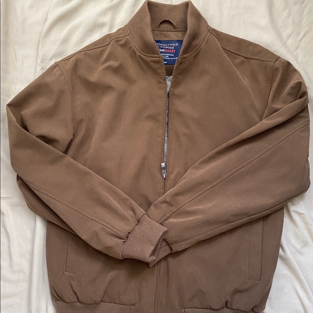 Roundtree & Yorke Coat Size M, water resistant